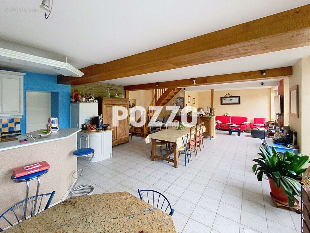 A VENDRE : Corps de ferme rénové alliant confort et modernité 137 m² - photo 6