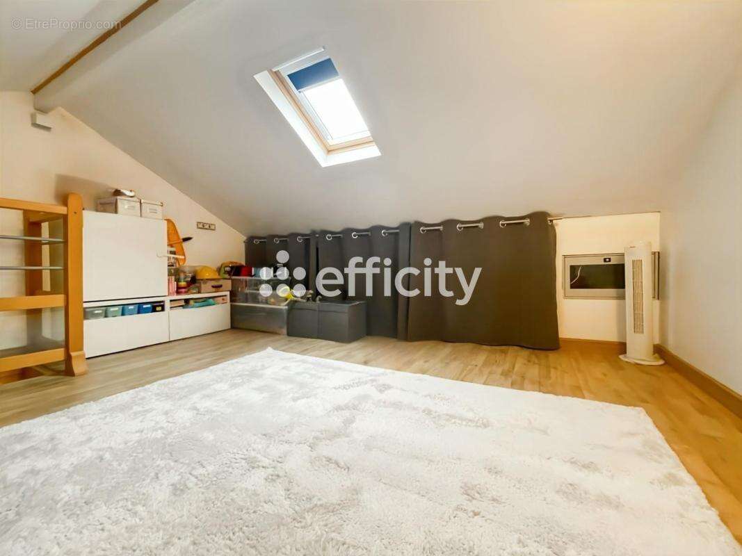 Maison 150 m² à Chaville  - photo 12