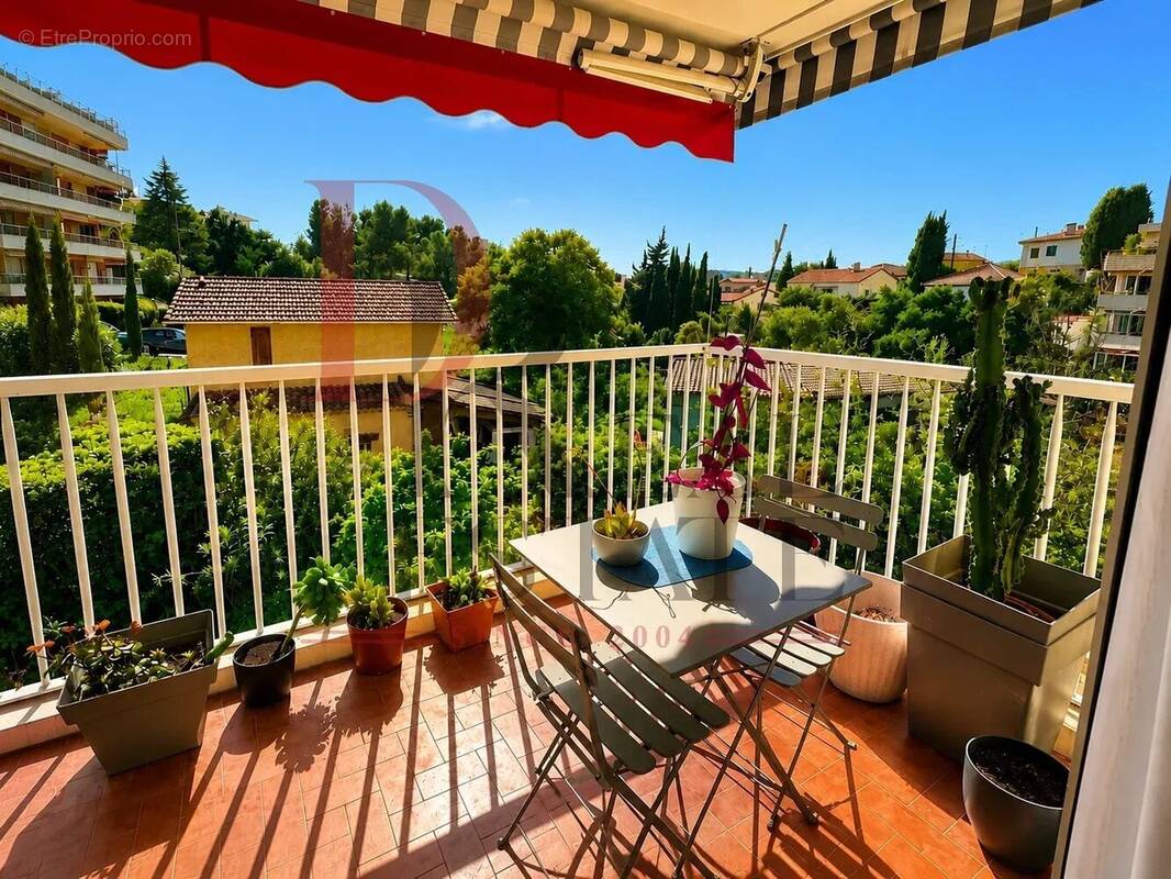 Appartement à LE CANNET