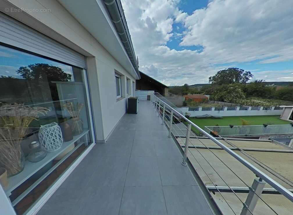 Appartement à AGINCOURT