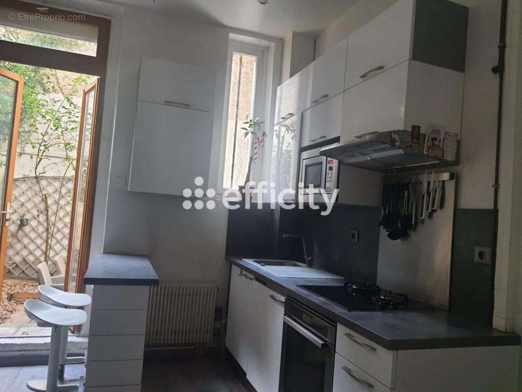 Appartement à PARIS-12E
