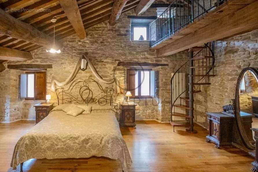 Château-hameau du XIIe siècle - photo 30