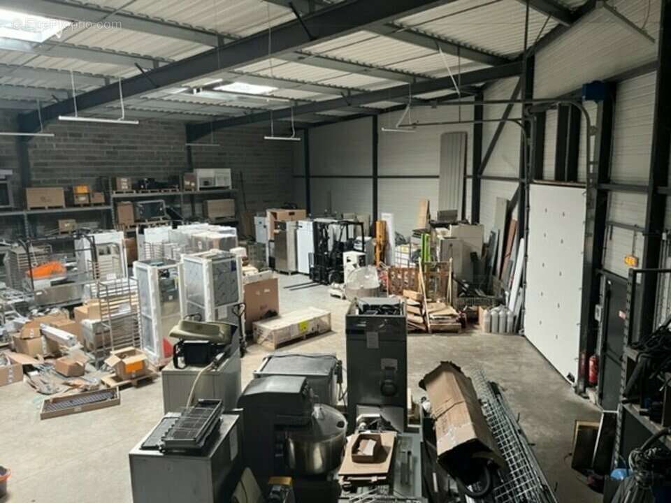 Commerce à POMPIGNAC