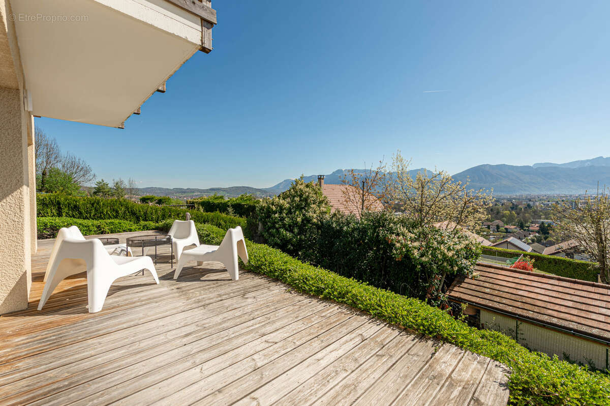 Appartement à POISY