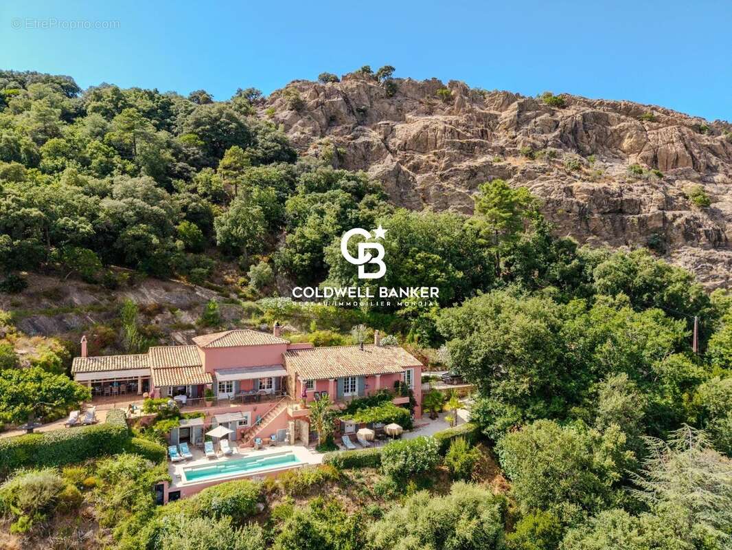Confort, vue & authenticité et seulement 25 minutes de ST TROPEZ - photo 6