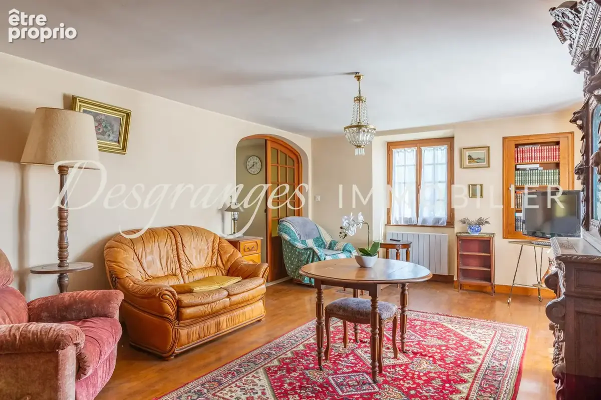 Maison 309 m² à Hautefort  - photo 6