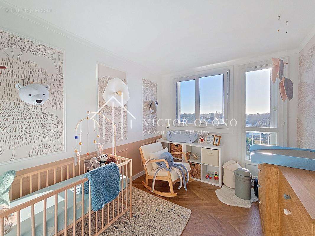 Appartement à SAINT-CYR-SUR-LOIRE