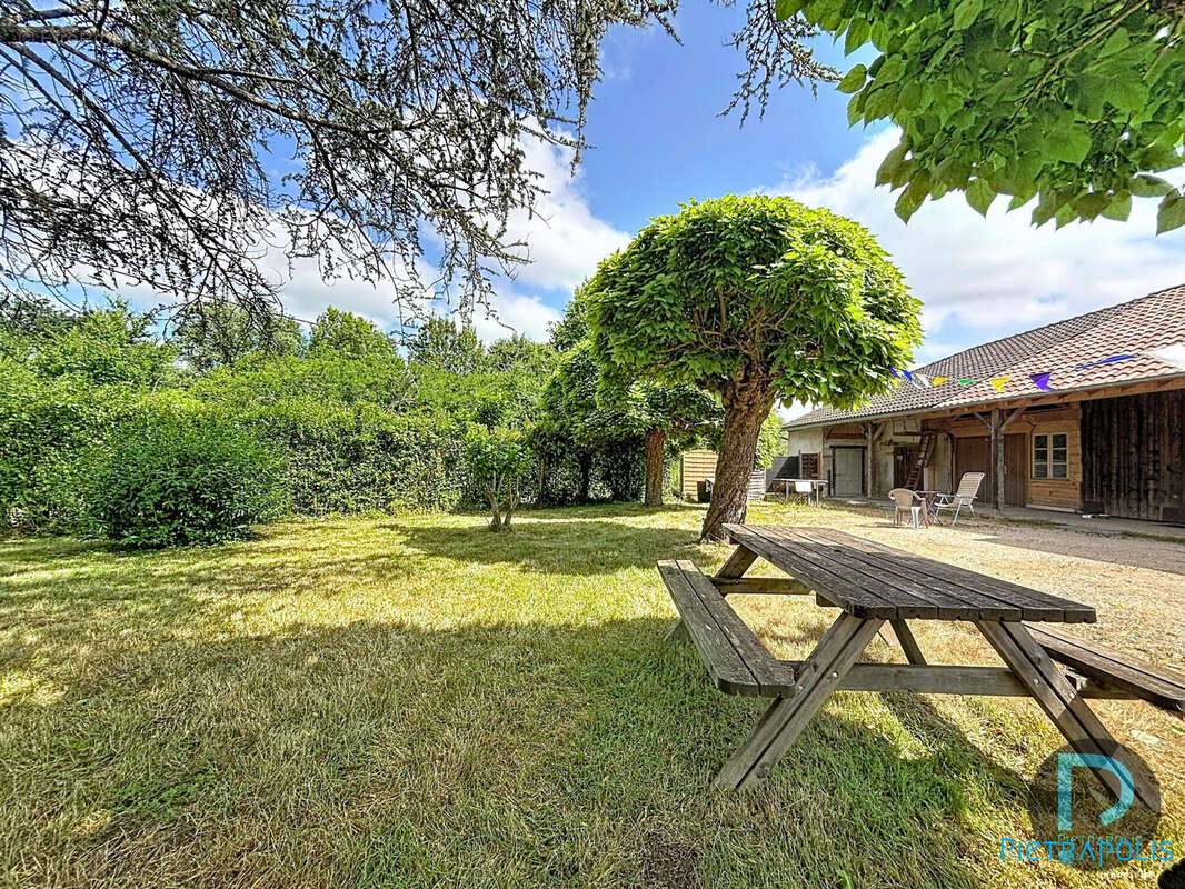 Maison 167 m² à Perrex  - photo 3