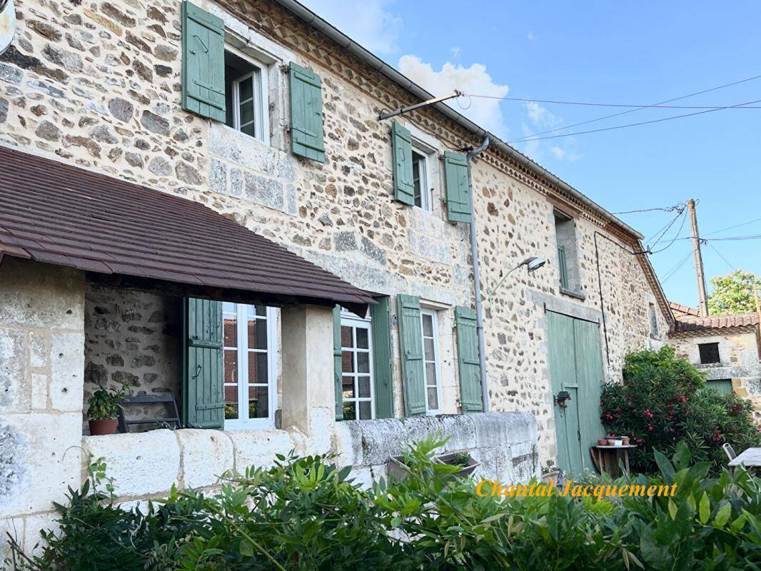 Maison à SAINT-MARTIN-DE-FRESSENGEAS
