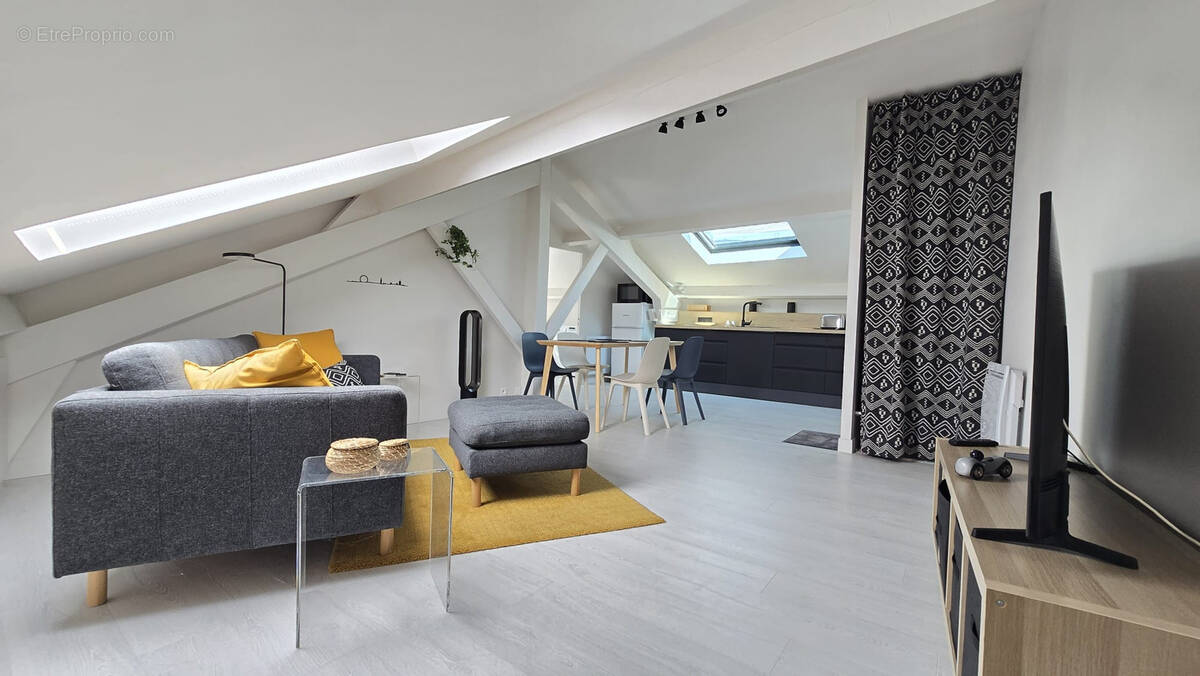 Appartement à LIMOURS