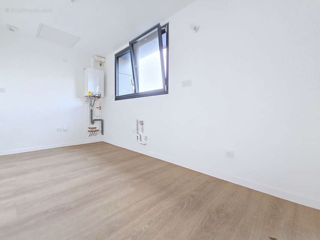 Appartement à DONVILLE-LES-BAINS