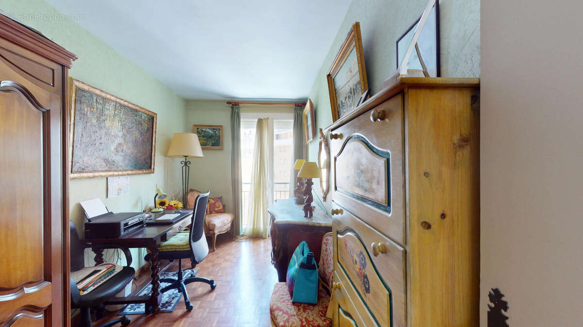 Appartement à MARSEILLE-8E