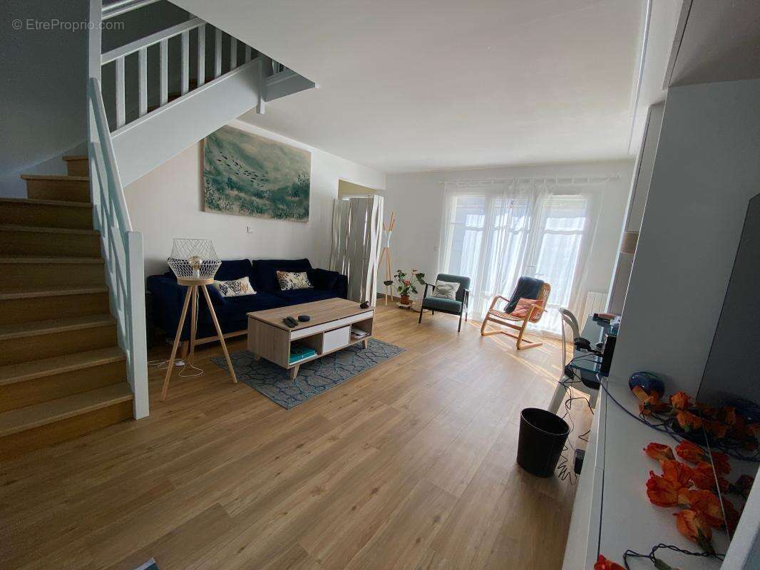 Maison à LES MATHES