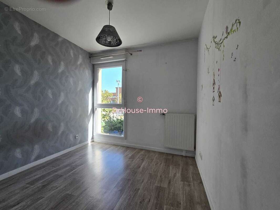 Appartement à GENNEVILLIERS