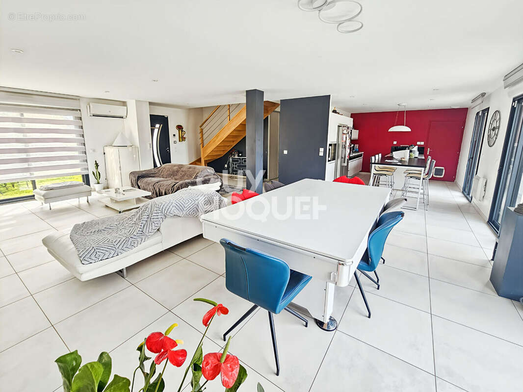 Maison à FONTENAY-TRESIGNY