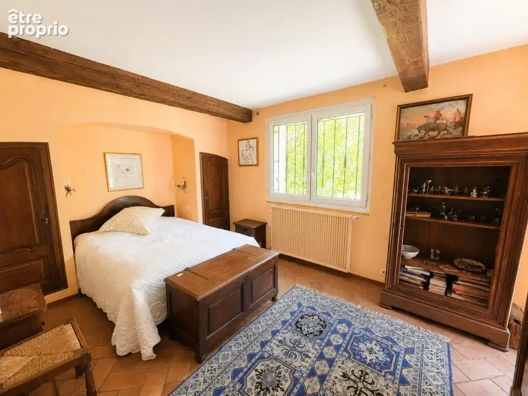 Saint-Marc-Jaumegarde — Propriété de charme avec piscine & dépendances à fort rendement locatif (10 min d'Aix) - photo 17