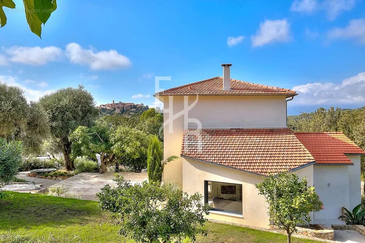 Maison à MOUGINS