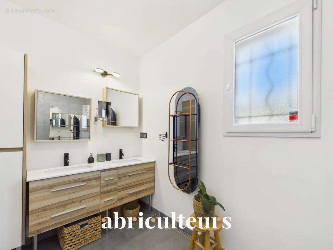Villa contemporaine d’exception avec piscine chauffée en vente à 3 km de Calvisson (30114) - photo 13