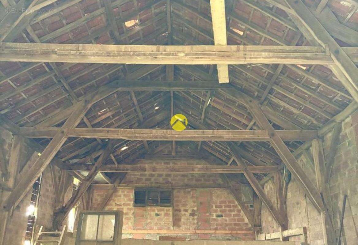 Maison à VEYRINES-DE-VERGT