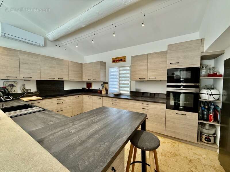 Maison à ROUSSILLON