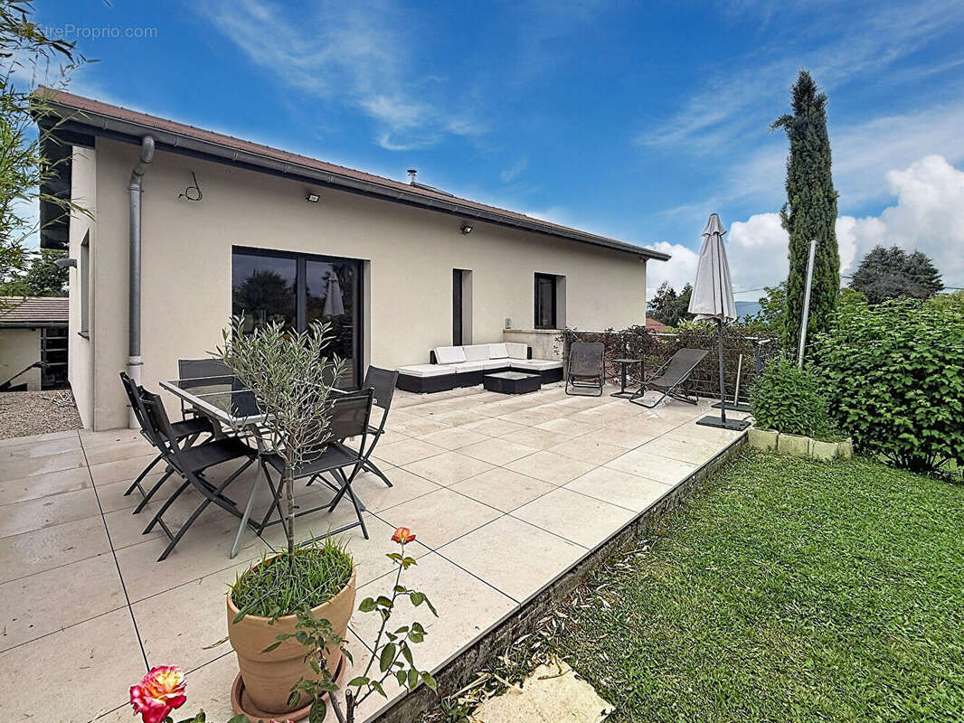 Maison à DOLOMIEU