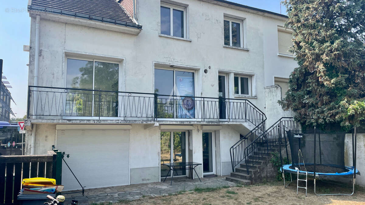 Maison de 8 pièces de 191 m² à Saint-Pierre-des-Corps - photo 13