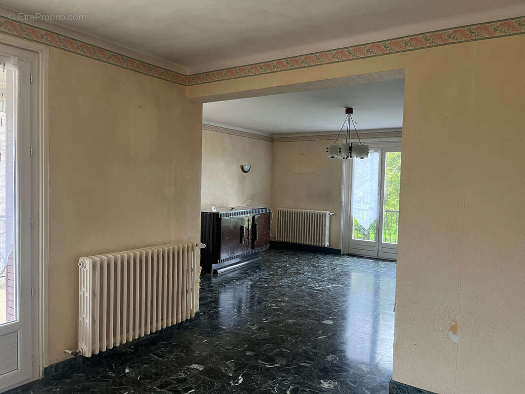 Maison à VILLEREVERSURE