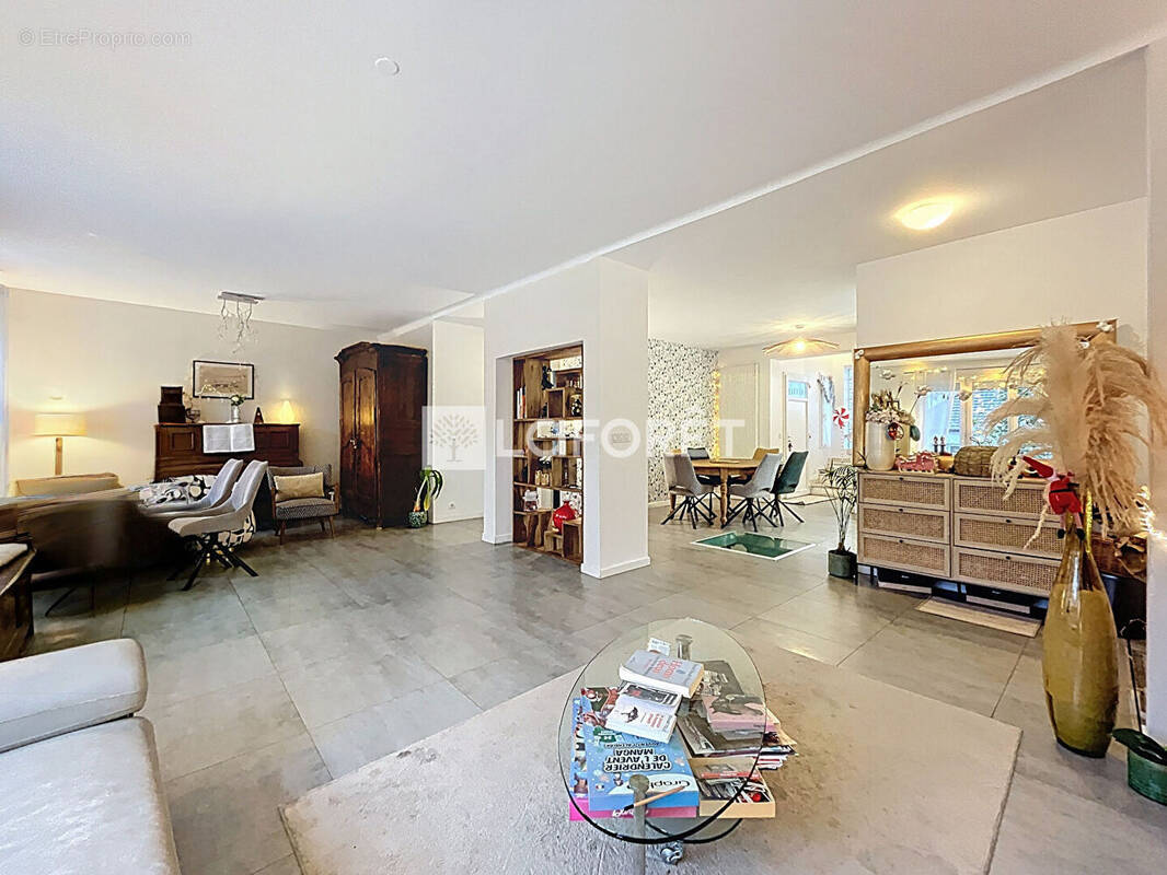 Maison à LE VESINET