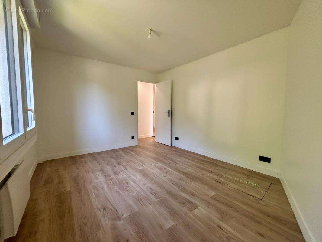 Maison 100 m² à Bougival  - photo 9