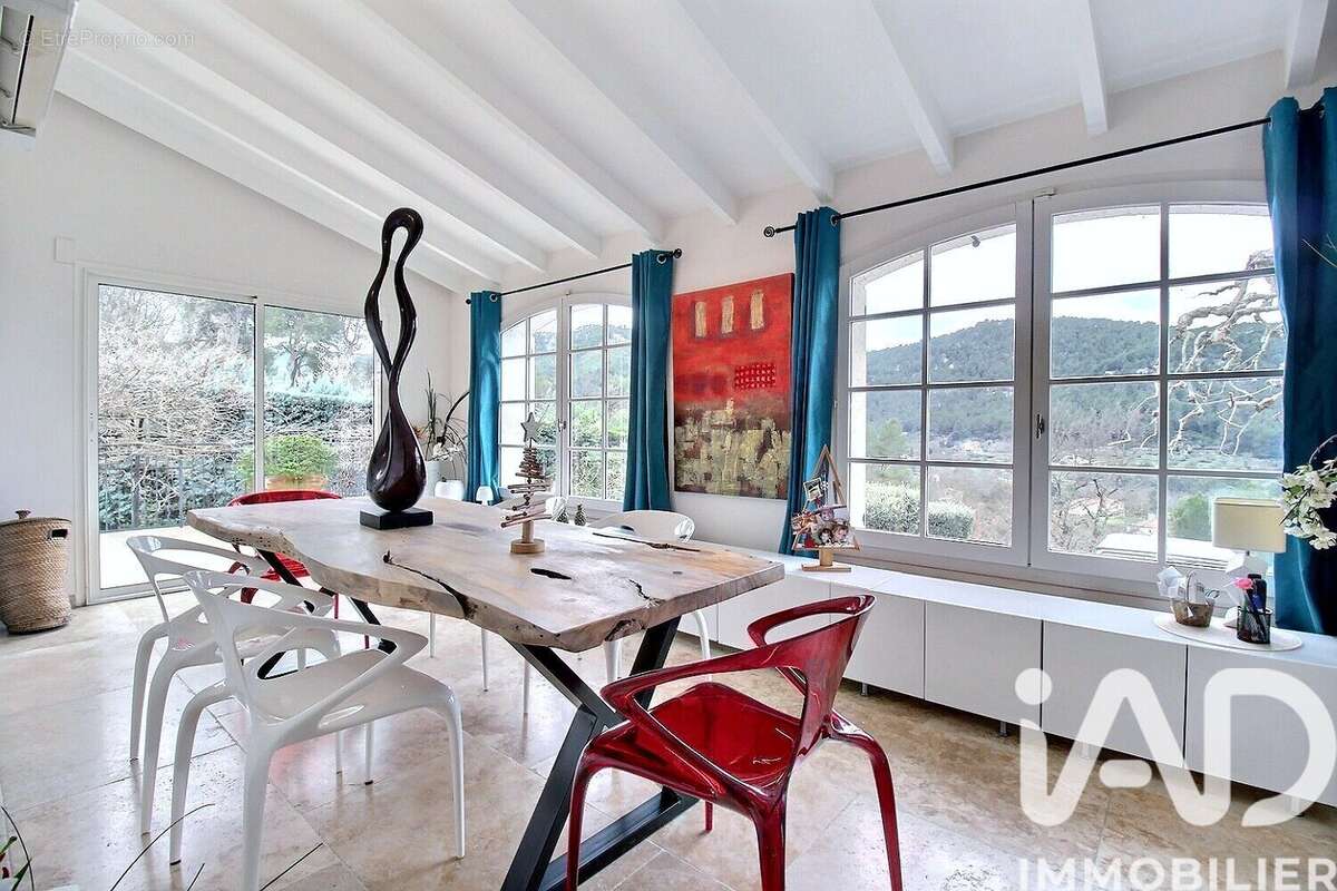 Photo 2 - Maison à AURIOL