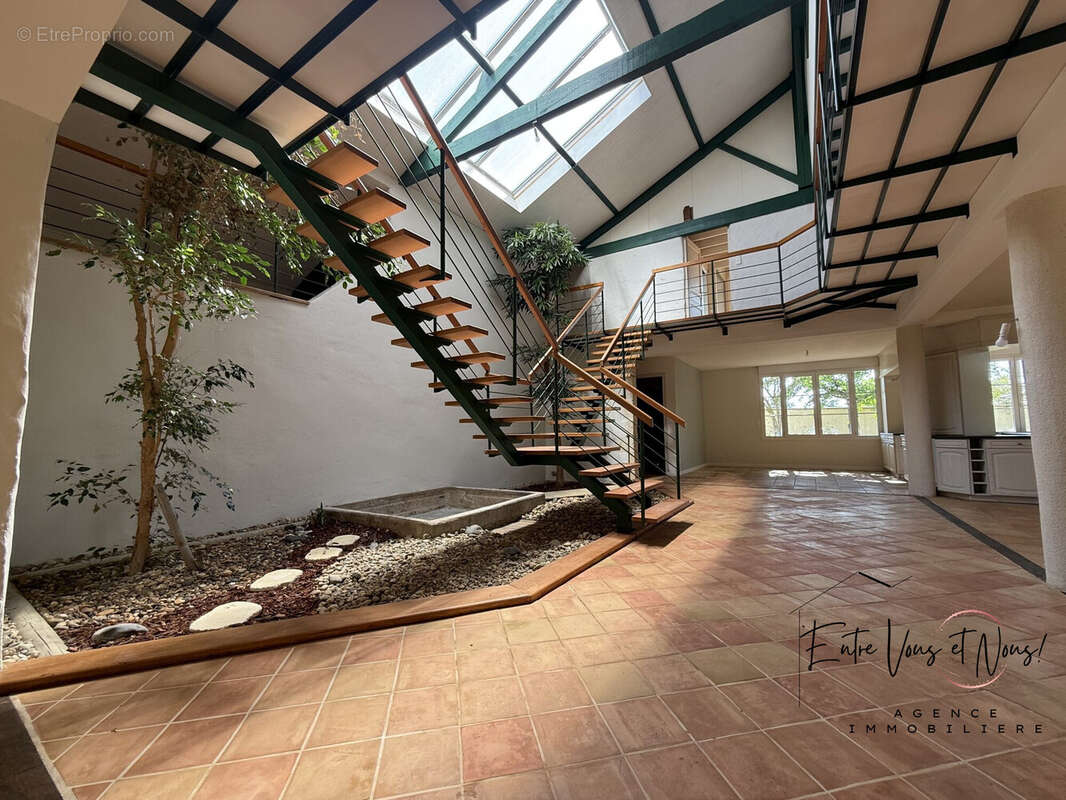 Maison à COUTHURES-SUR-GARONNE