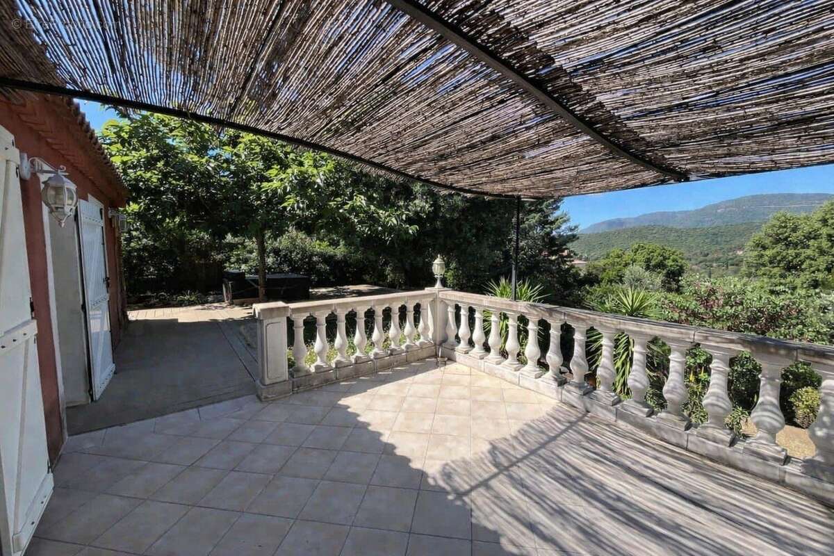 Maison à LA CROIX-VALMER