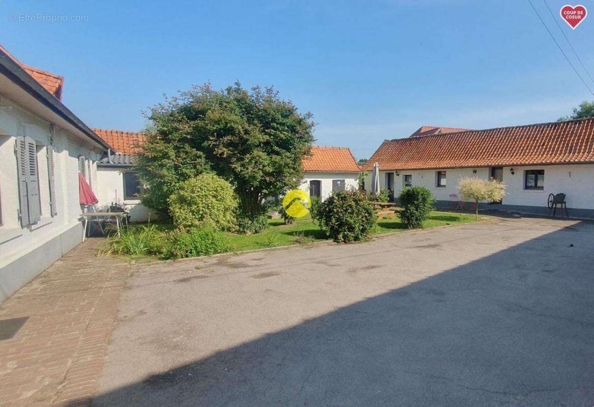 Fermette rénovée de 153m² - photo 3
