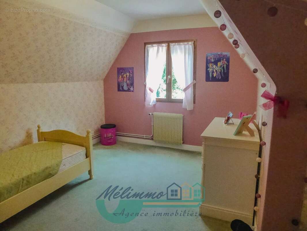 Maison 163 m² à Moutiers-En-Puisaye  - photo 5