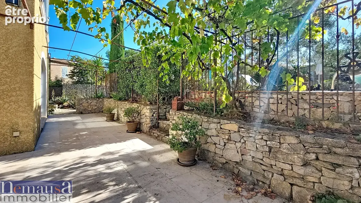 Villa de 173 m2 sur 2 030 m2 de terrain, au calme absolu   Quartier de Ventabren - photo 2