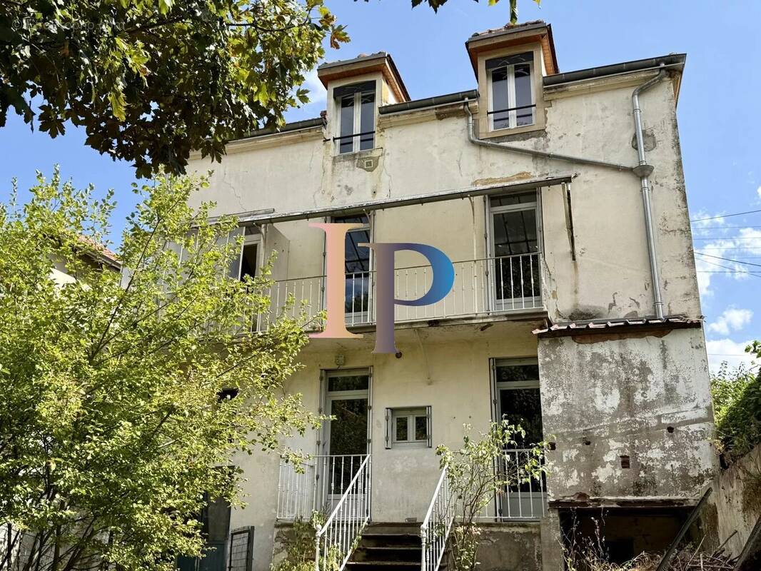 Maison à CHARLIEU