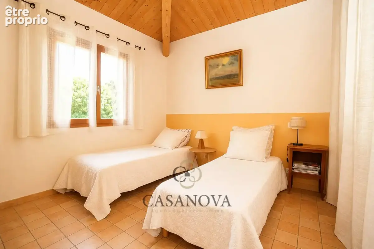 Mont Valat, bastide 196 m², vue dégagée, piscine, double garage - Sommières, entre Nimes et Montpellier. - photo 26