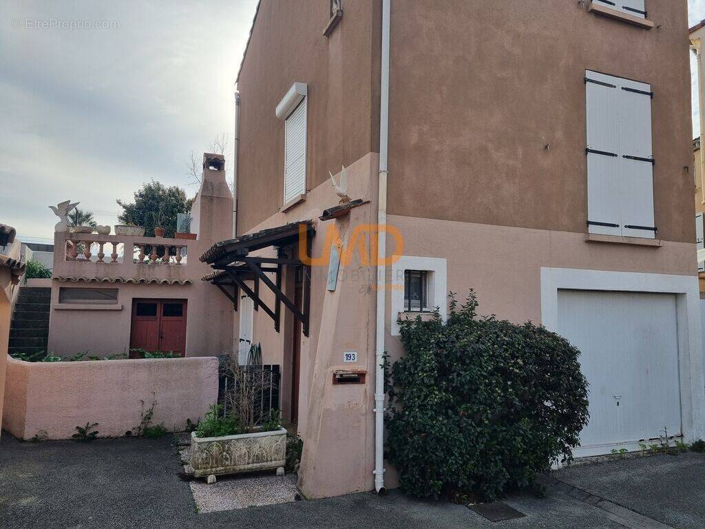 Maison à PUGET-SUR-ARGENS