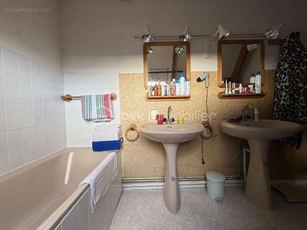 Maison à PONT-L'EVEQUE