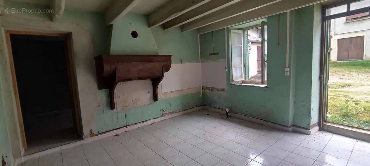 Maison à MONTALIEU-VERCIEU