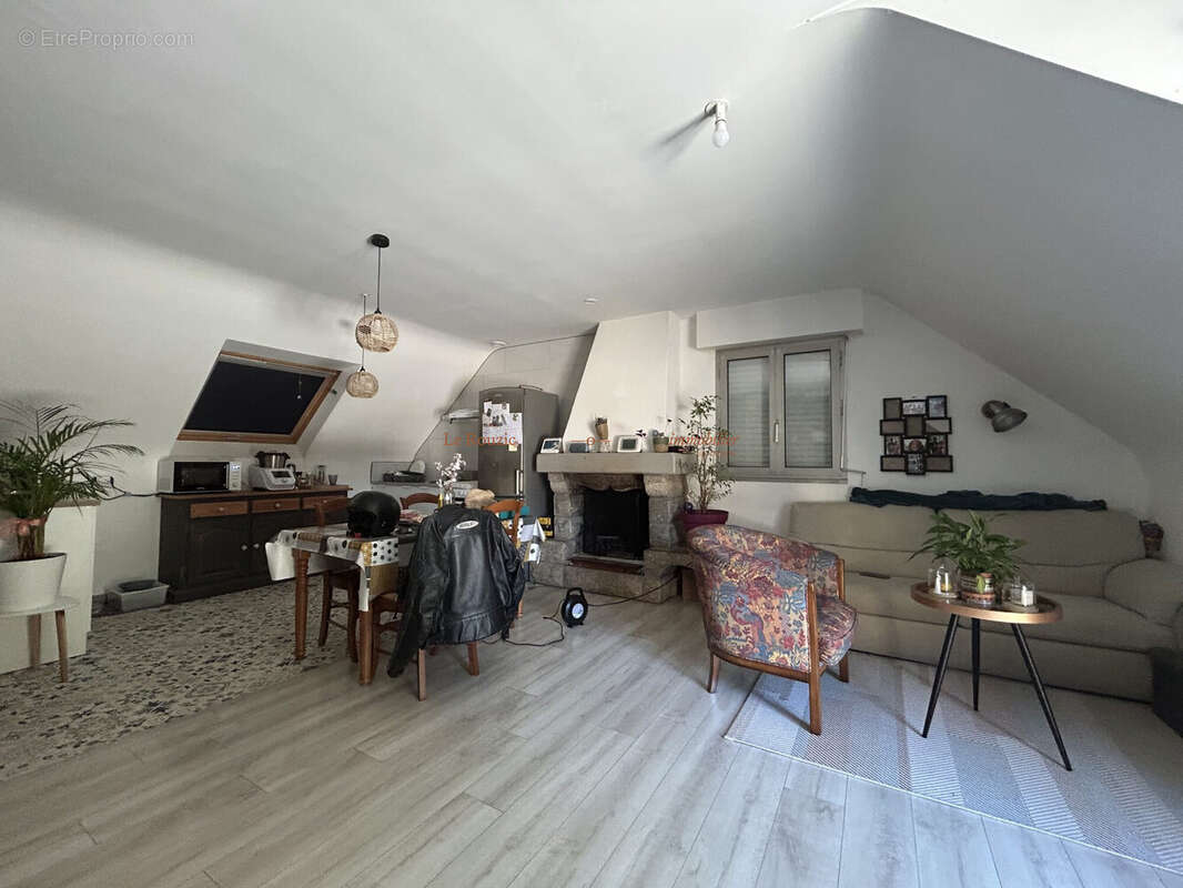 Appartement à NIVILLAC