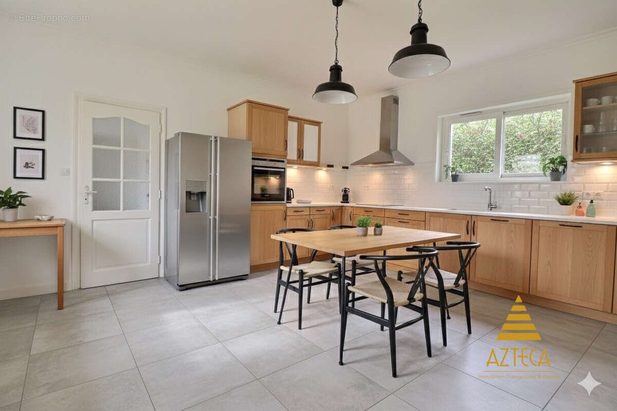 Cuisine proposée en IA - Maison à CAMBRAI