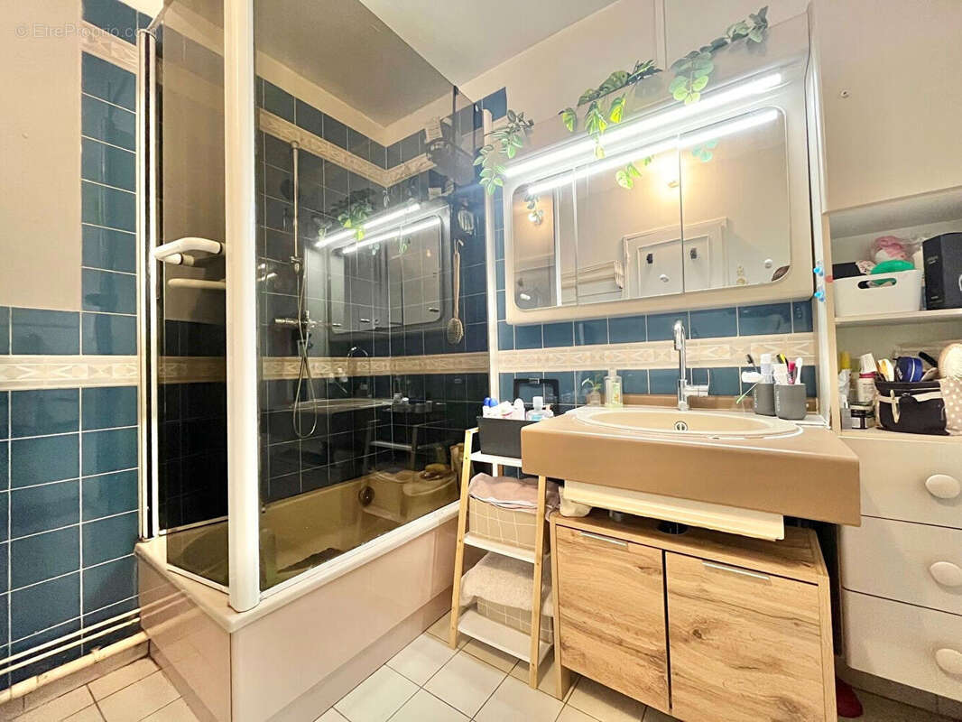 Appartement à FONTENAY-SOUS-BOIS