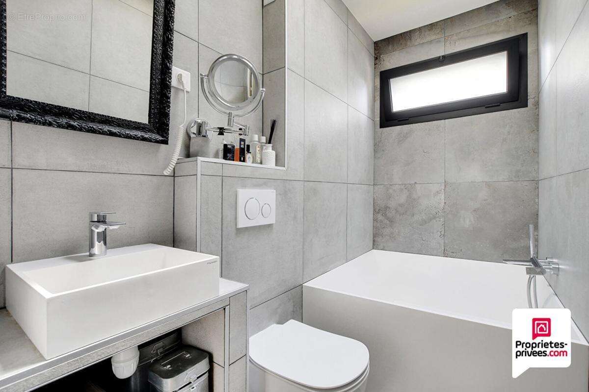 Maison à LE PERREUX-SUR-MARNE