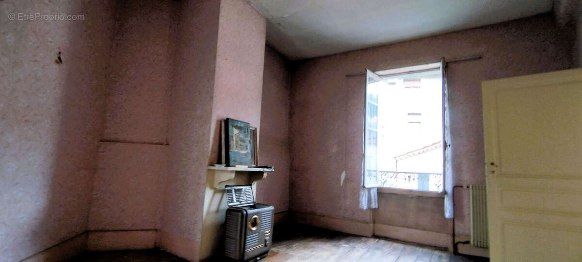 Maison à PORT-SAINTE-MARIE