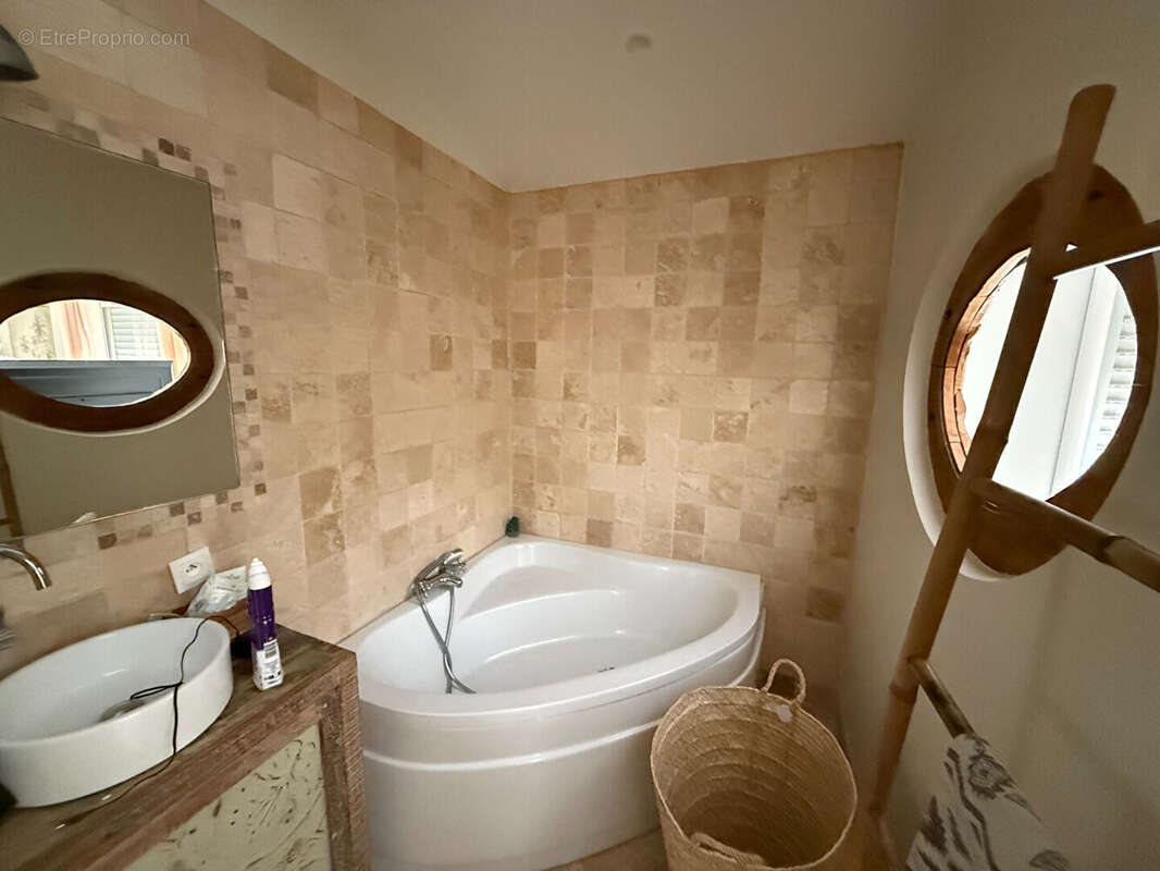 Villa Roquebrune Sur Argens 4 pièce(s) 150 m2 - photo 13