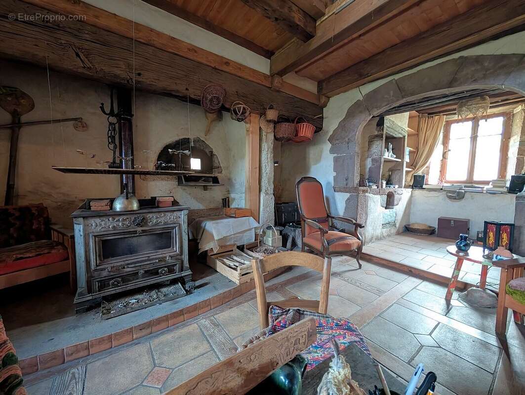 MAISON de caractère T5 + Dépendances + 5.3 ha - photo 5