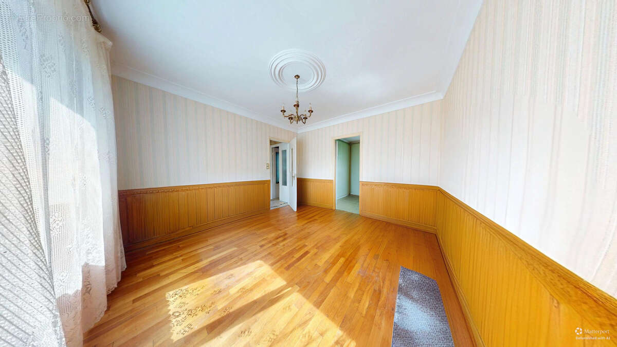 Maison à PLOUGUERNEAU