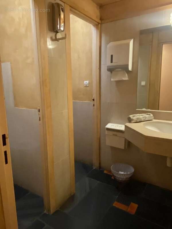 Commerce à FONT-ROMEU-ODEILLO-VIA