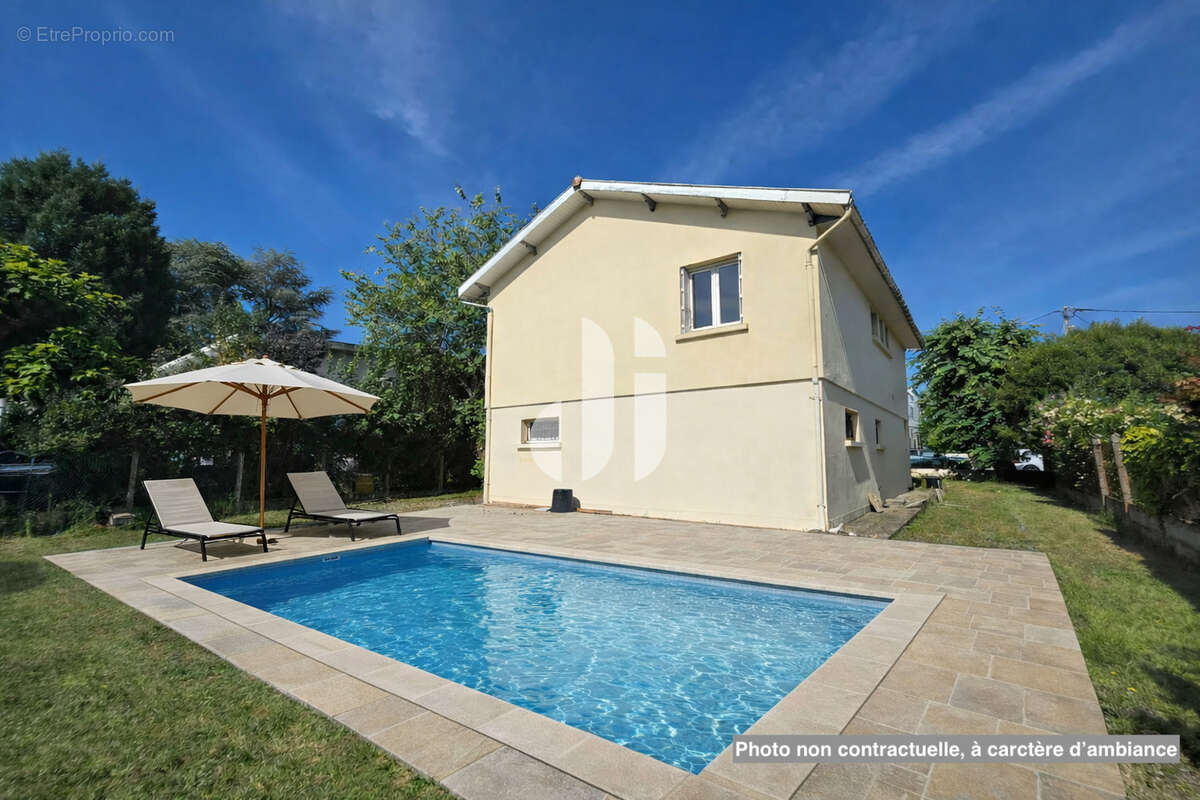Maison à GRADIGNAN